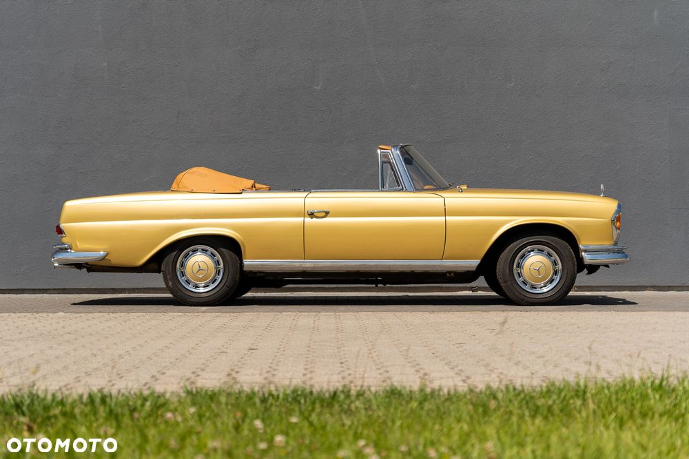 Mercedes-Benz 280 — zdjęcie 10