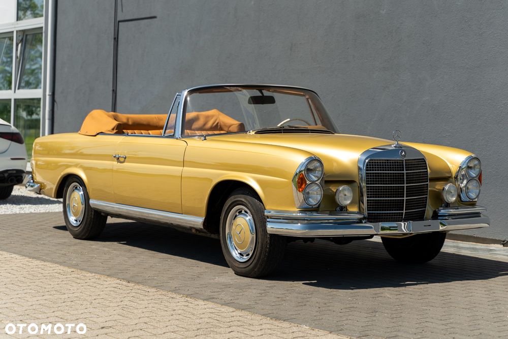 Mercedes-Benz 280 — zdjęcie 12