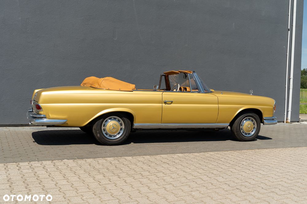 Mercedes-Benz 280 — zdjęcie 13