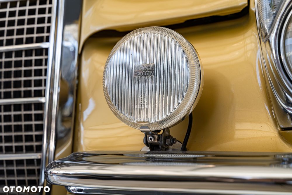 Mercedes-Benz 280 — zdjęcie 25