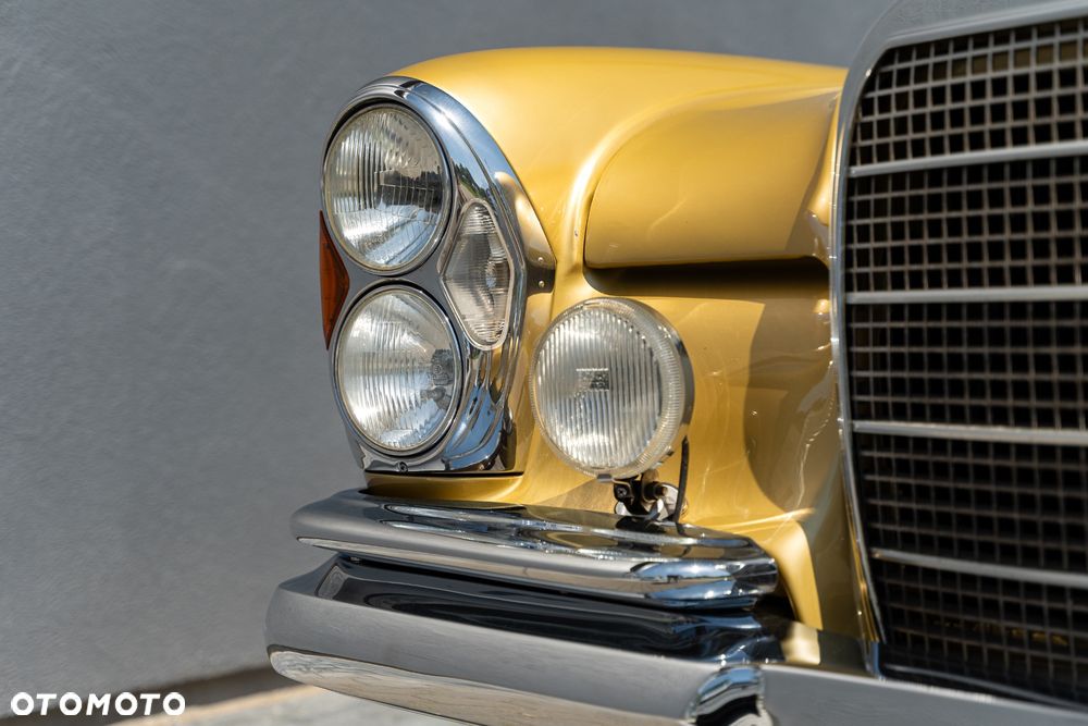 Mercedes-Benz 280 — zdjęcie 31