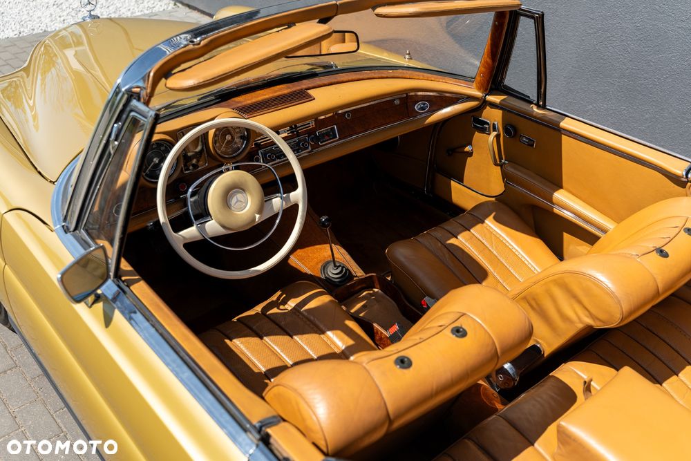 Mercedes-Benz 280 — zdjęcie 34