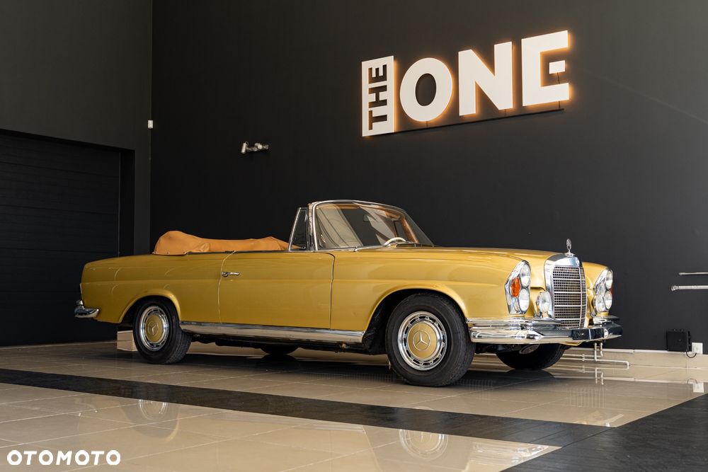 Mercedes-Benz 280 — zdjęcie 4