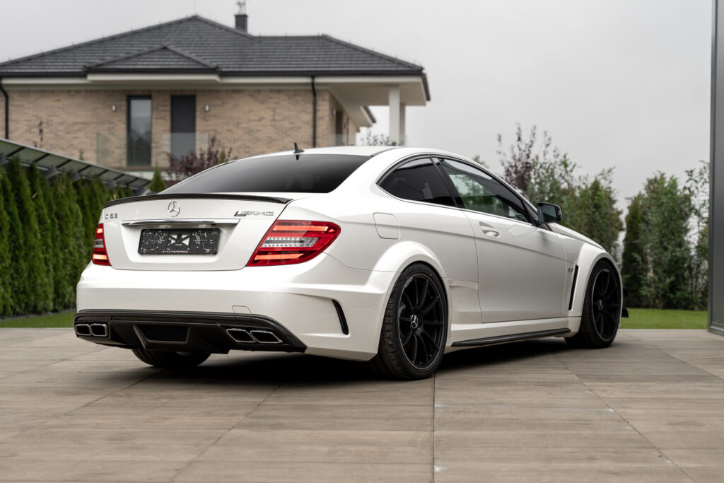 C63-BlackSeries-1