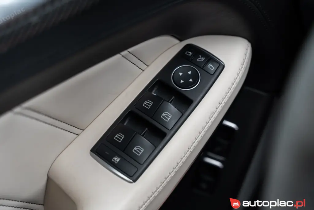 Mercedes-Benz GLS 5.5 63 AMG Faktura Vat 23 - zdjęcie 31